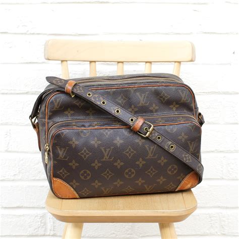 louis vuitton nile|Louis Vuitton crossbody Nile bag overview, adjustable strap.